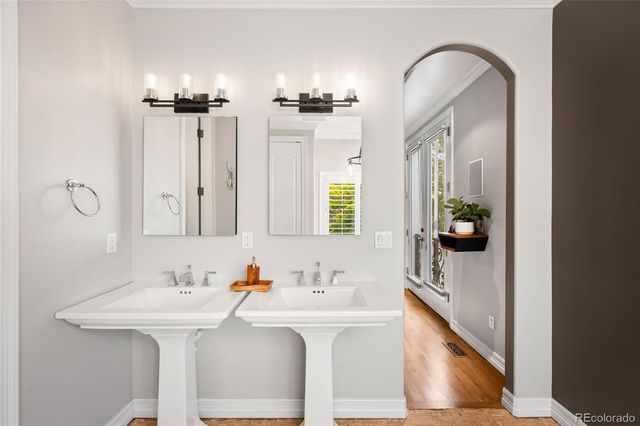 2527 Tremont Place, Denver, CO 80205