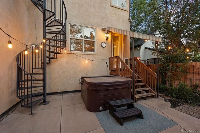 2527 Tremont Place, Denver, CO 80205