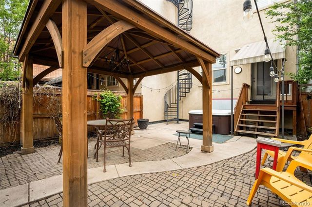 2527 Tremont Place, Denver, CO 80205