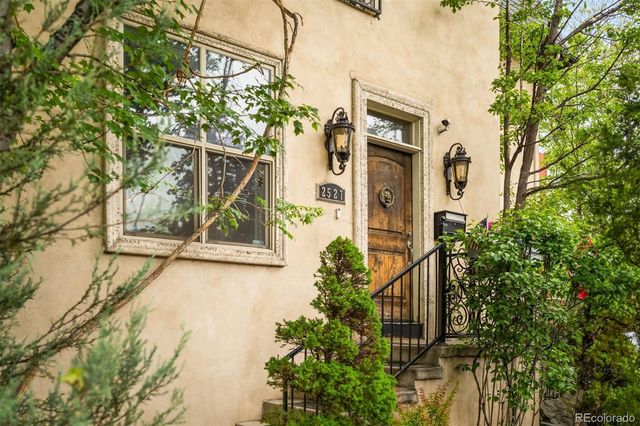 2527 Tremont Place, Denver, CO 80205
