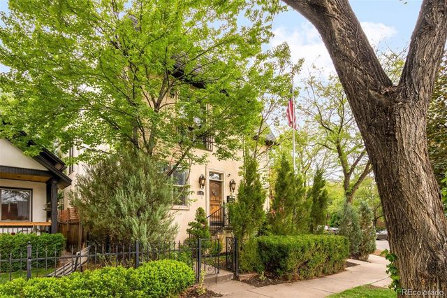 2527 Tremont Place, Denver, CO 80205