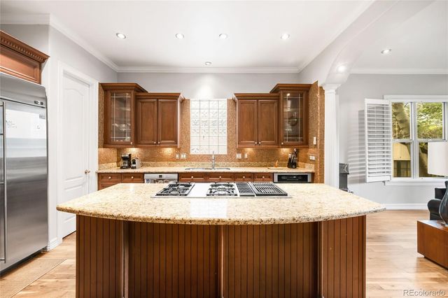 2527 Tremont Place, Denver, CO 80205