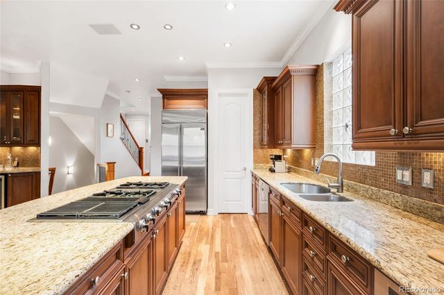 2527 Tremont Place, Denver, CO 80205