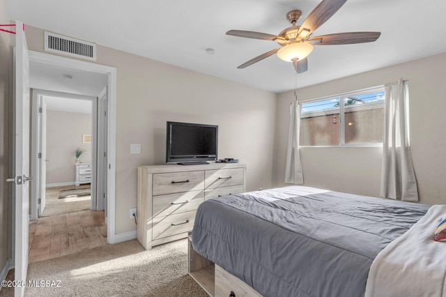 2166 S Calle Polar, Tucson, AZ 85710