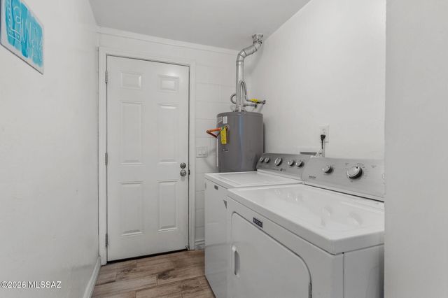 2166 S Calle Polar, Tucson, AZ 85710