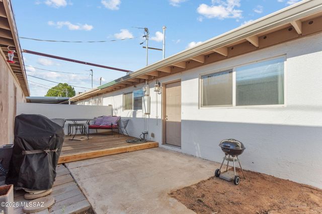 2166 S Calle Polar, Tucson, AZ 85710