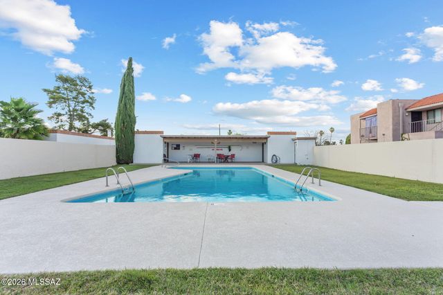 2166 S Calle Polar, Tucson, AZ 85710
