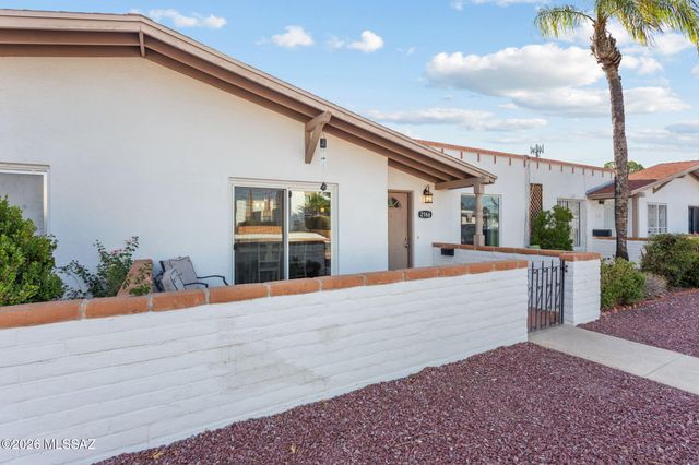 2166 S Calle Polar, Tucson, AZ 85710