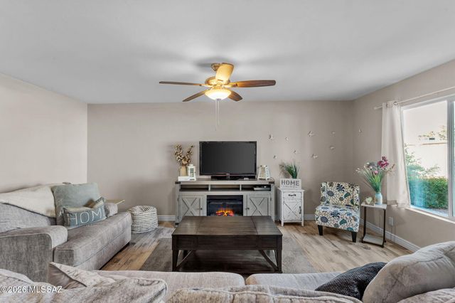 2166 S Calle Polar, Tucson, AZ 85710