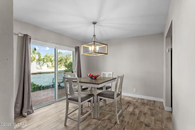 2166 S Calle Polar, Tucson, AZ 85710