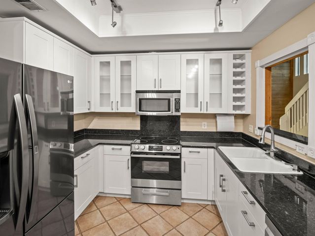 6109 Grass HOLW, Austin, TX 78750