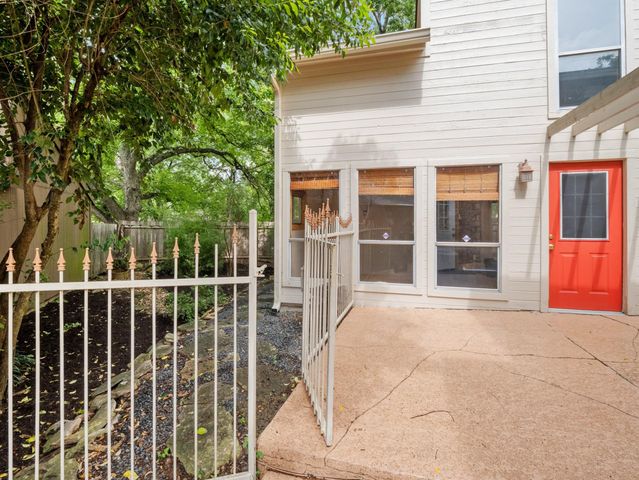6109 Grass HOLW, Austin, TX 78750
