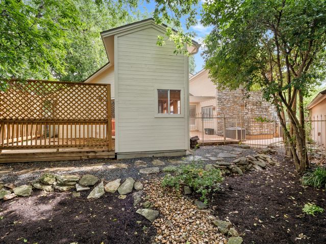 6109 Grass HOLW, Austin, TX 78750