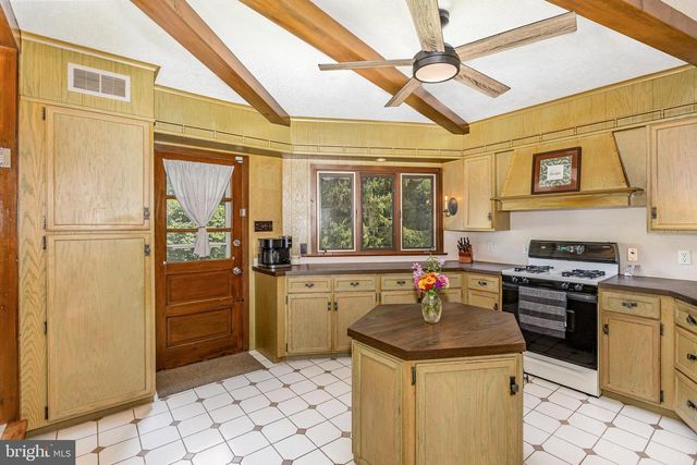 1521 CLEARVIEW AVE, Lancaster, PA 17601