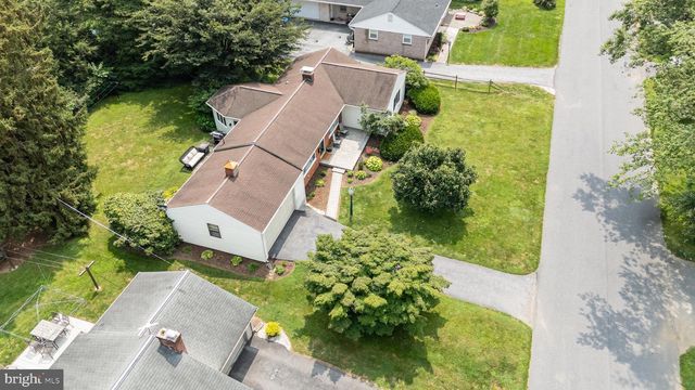 1521 CLEARVIEW AVE, Lancaster, PA 17601