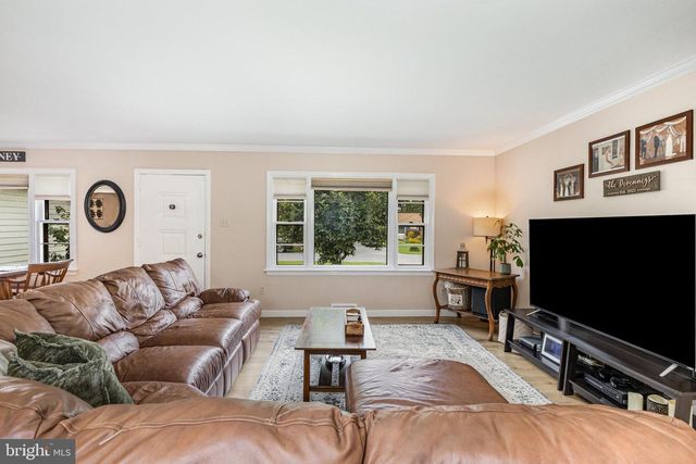 1521 CLEARVIEW AVE, Lancaster, PA 17601