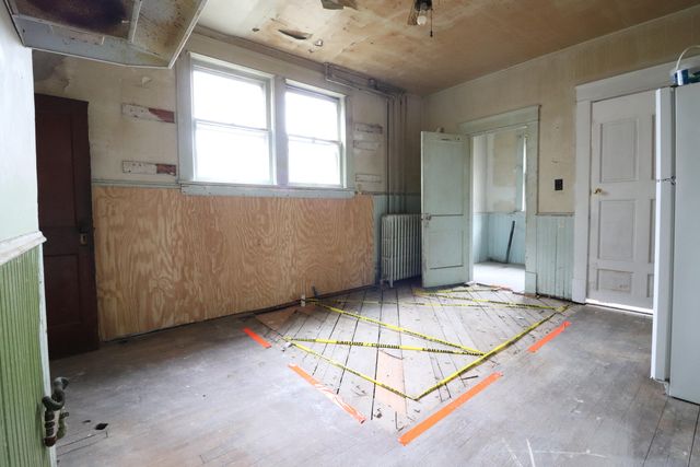 W 113 Pine ST, Clifton Forge, VA 24422