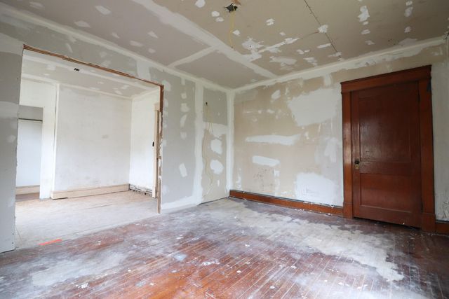 W 113 Pine ST, Clifton Forge, VA 24422