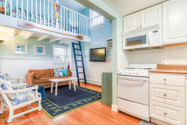 35 Ocean Pathway 4, Ocean Grove, NJ 07756