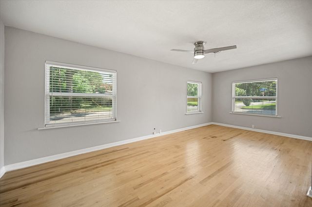 520 Lombardy Lane, Arlington, TX 76013