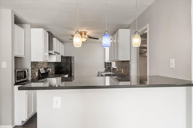 520 Lombardy Lane, Arlington, TX 76013