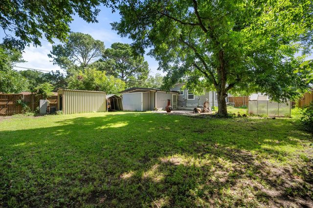 520 Lombardy Lane, Arlington, TX 76013