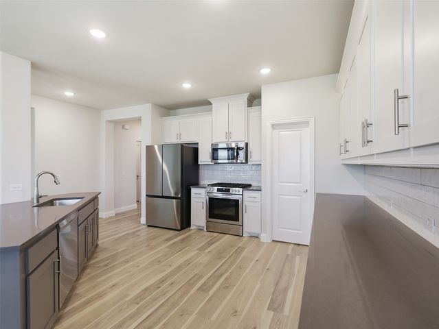 201 Sweetwater Drive, Commerce, TX 75428