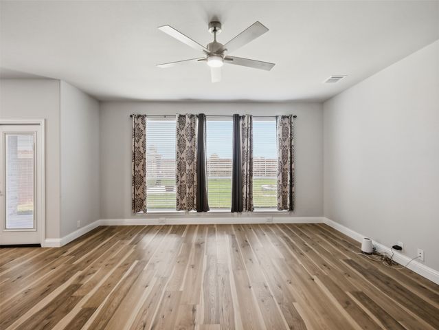 201 Sweetwater Drive, Commerce, TX 75428