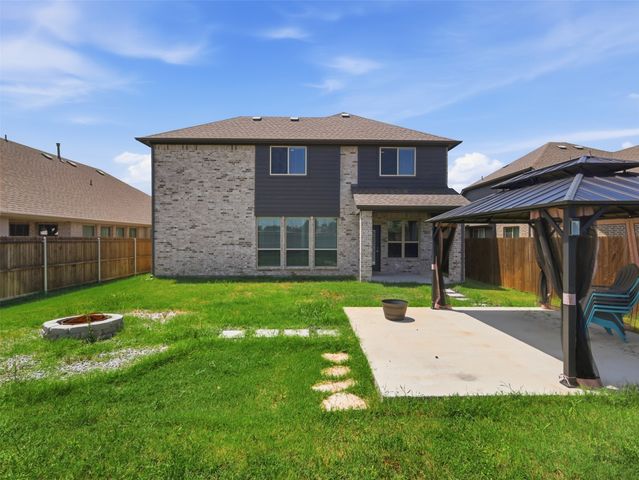 201 Sweetwater Drive, Commerce, TX 75428