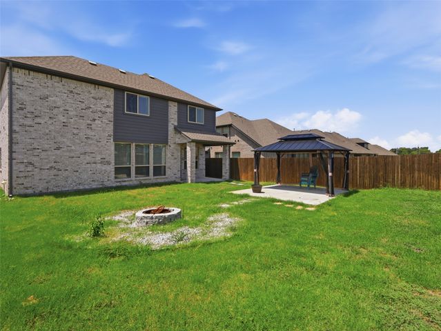 201 Sweetwater Drive, Commerce, TX 75428