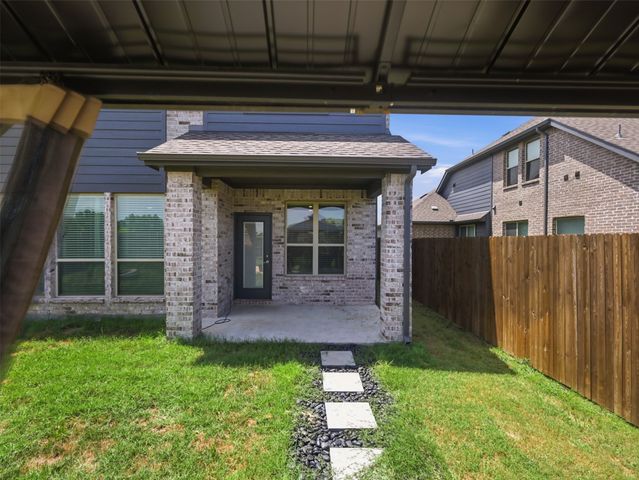 201 Sweetwater Drive, Commerce, TX 75428
