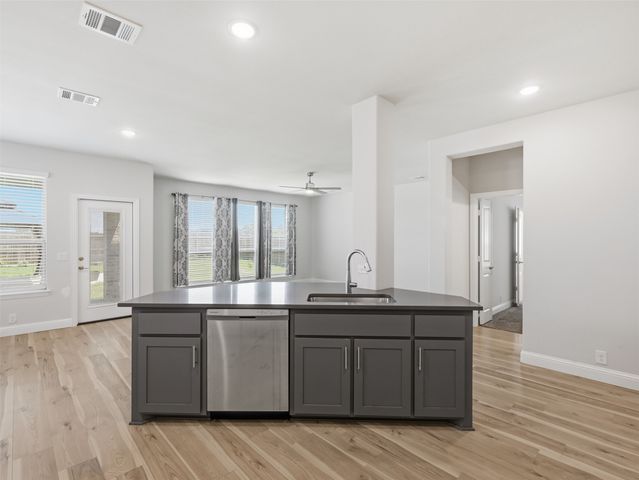 201 Sweetwater Drive, Commerce, TX 75428
