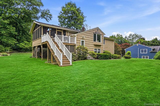 22 Locksley Lane, Bedford Hills, NY 10507