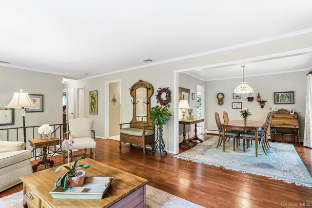 22 Locksley Lane, Bedford Hills, NY 10507