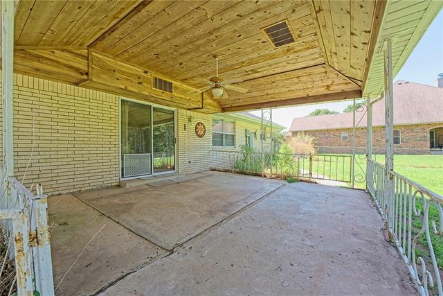 985 N Hampton Road, Harrah, OK 73045