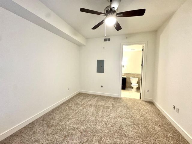 2303 Mid Lane 717, Houston, TX 77027