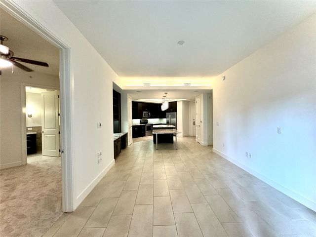 2303 Mid Lane 717, Houston, TX 77027