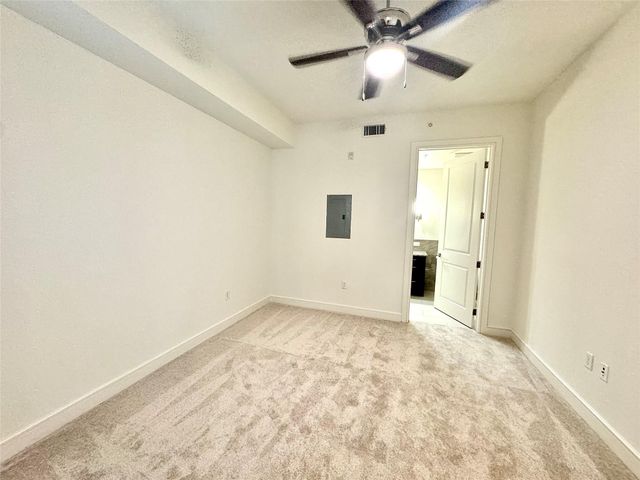 2303 Mid Lane 717, Houston, TX 77027