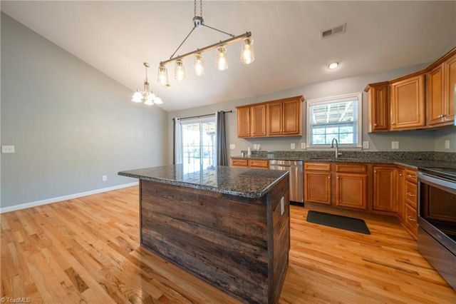 554 Dogwood Acres Lane, Madison, NC 27025