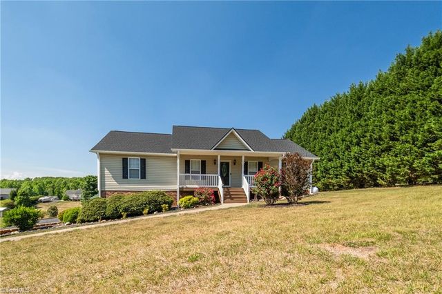554 Dogwood Acres Lane, Madison, NC 27025