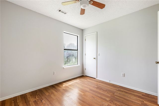 4031 Old Missouri Road, Fayetteville, AR 72703