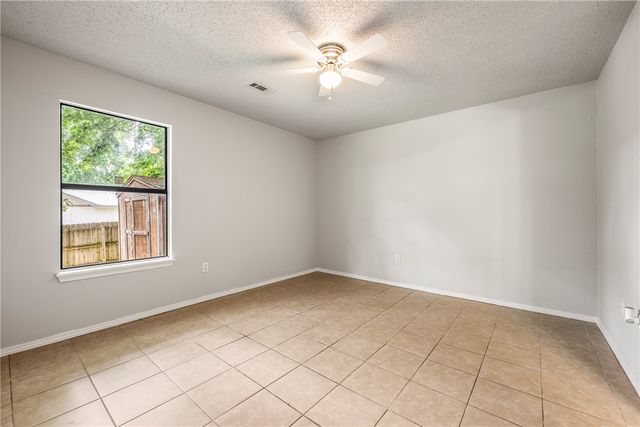 4031 Old Missouri Road, Fayetteville, AR 72703