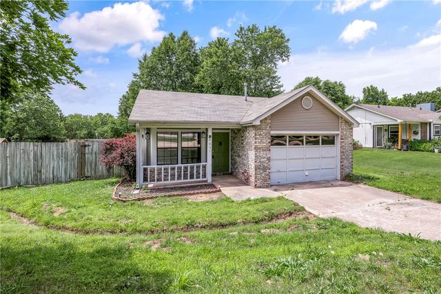 4031 Old Missouri Road, Fayetteville, AR 72703