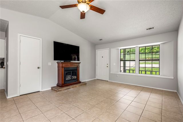 4031 Old Missouri Road, Fayetteville, AR 72703