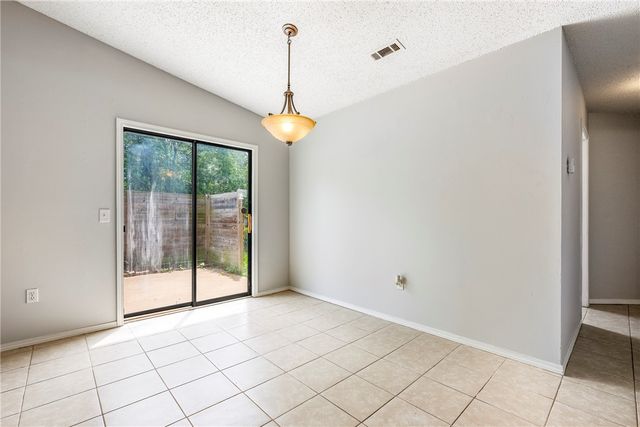 4031 Old Missouri Road, Fayetteville, AR 72703