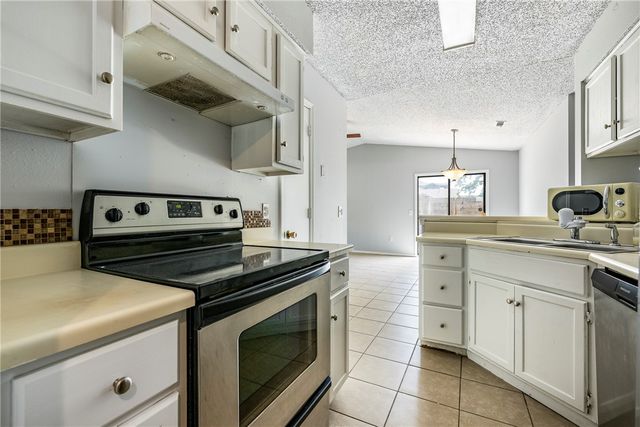 4031 Old Missouri Road, Fayetteville, AR 72703