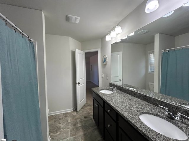 231 Raleighwood Lane, Simpsonville, SC 29681