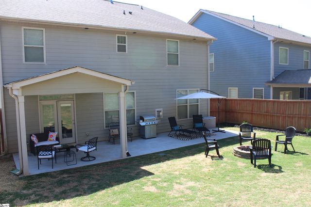 231 Raleighwood Lane, Simpsonville, SC 29681