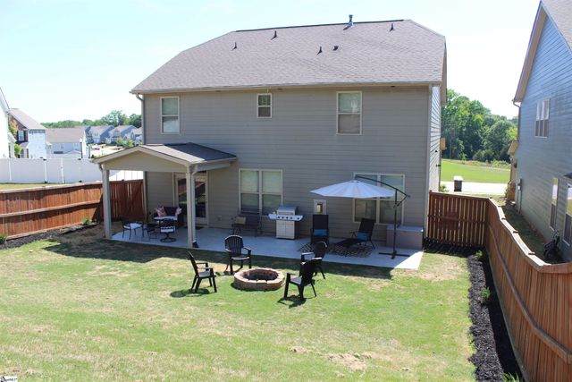 231 Raleighwood Lane, Simpsonville, SC 29681