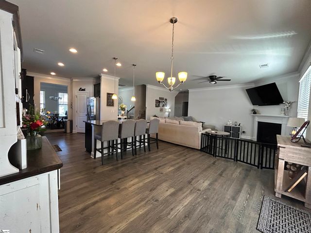 231 Raleighwood Lane, Simpsonville, SC 29681